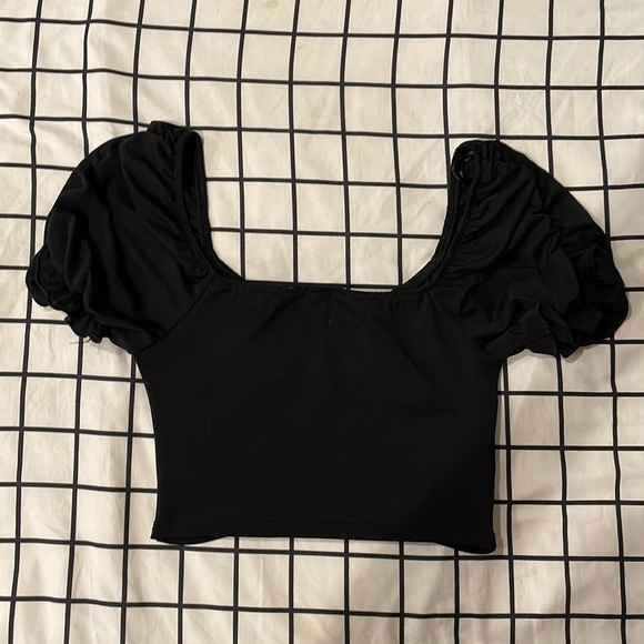 Princess Polly Black Ruffle Top-Size 6 - Picture 2 of 4